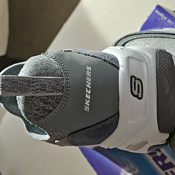 SKECHERS D'LITES MODERN FRONT SLIP ON SNEAKER SHOES SIZE 9 - Picture 8 of 16